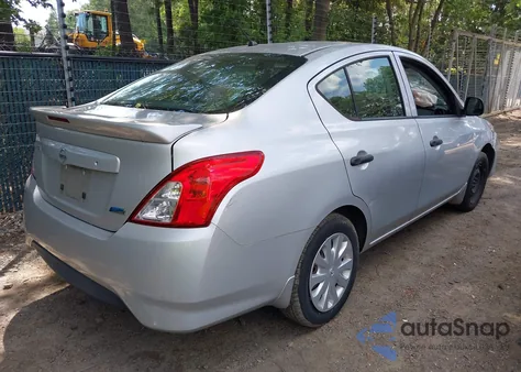 2015 Nissan Versa 1.6 S+ z USA, uszkodzony, nr VIN 3N1CN7AP6FL915601